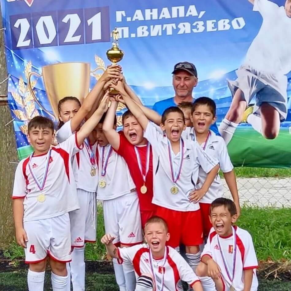 Юные футболисты Черкесска одержали победу на турнире «Кубок Черноморья-2021»
