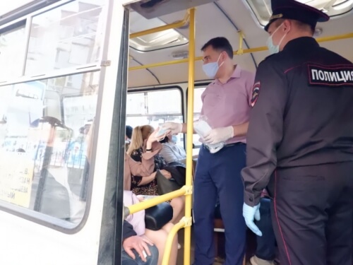В Черкесске активно проходят рейды по соблюдению масочного режима в общественном транспорте