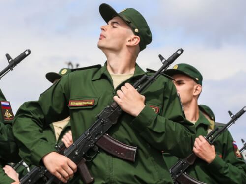 Военный комиссариат Черкесска проводит отбор граждан, желающих заключить контракт на военную службу