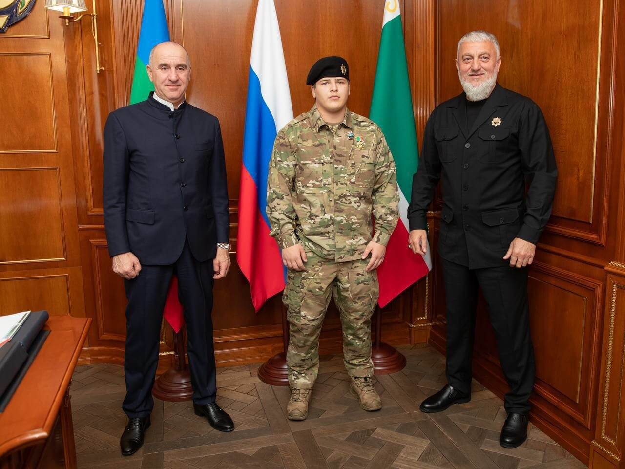 Адам Кадыров в КЧР удостоен двух орденов - «За заслуги перед Карачаево-Черкесской Республикой» и «За заслуги перед Уммой» I степени