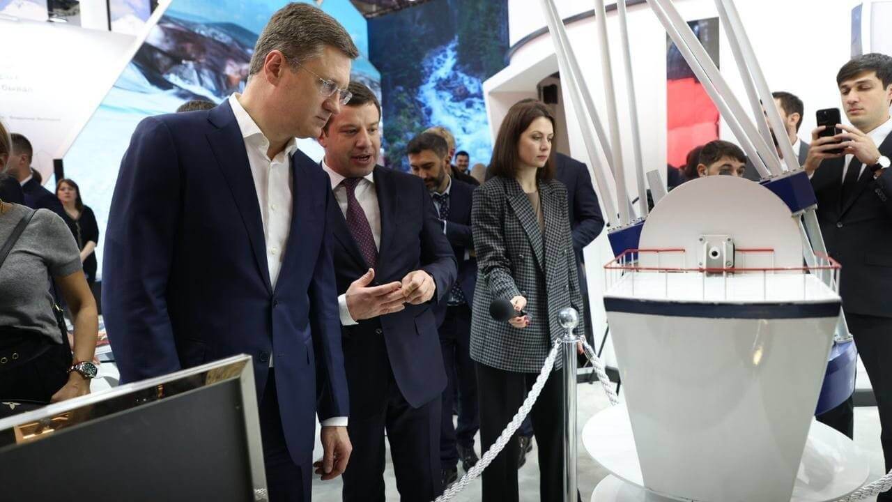 Выставочный стенд Карачаево-Черкесии на ВДНХ посетил вице-премьер России Александр Новак