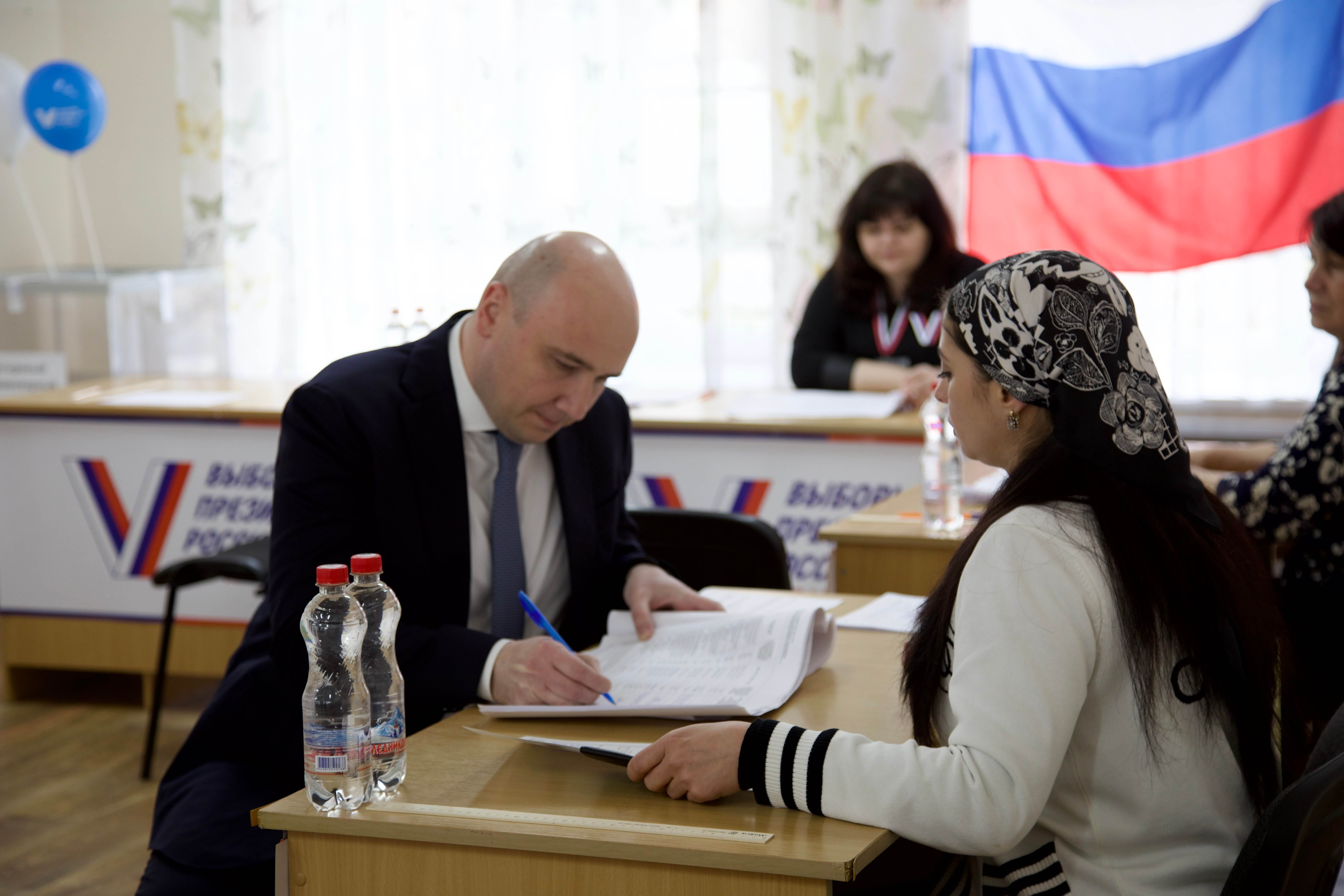 Алексей Баскаев проголосовал в первый день выборов Президента РФ