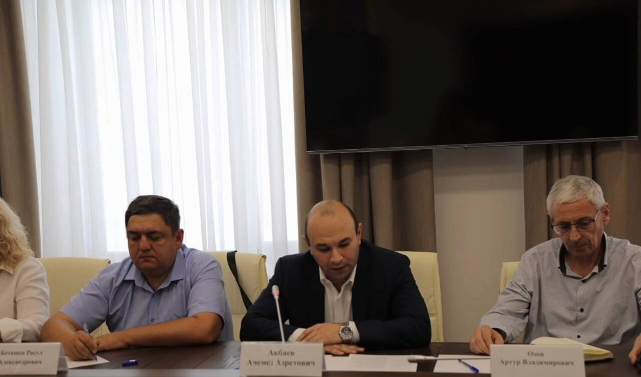 Подготовку к мусульманскому празднику Курбан-Байрам обсудили на совещании в Черкесске
