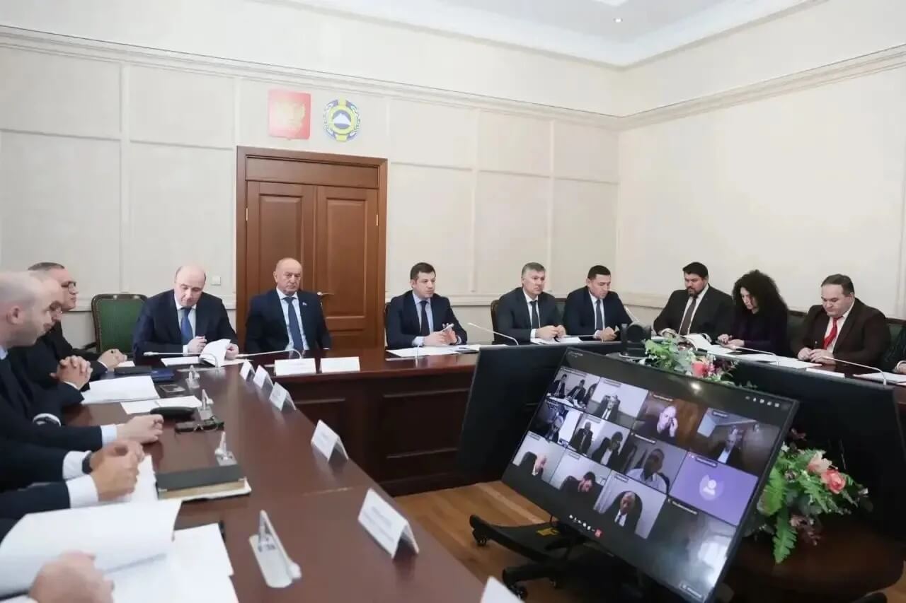 Мэр Черкесска принял участие в совещании по готовности республики к работе в осенне-зимний период 2026–2027 гг.